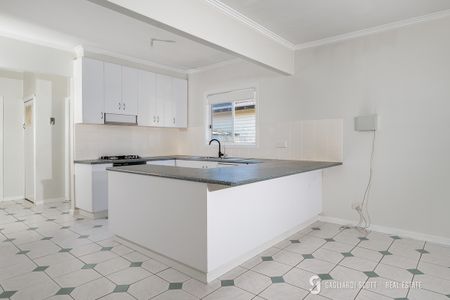 3 BEDROOM HOME - Photo 3