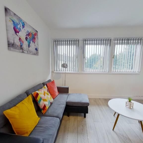 1 bedroom in a flat share to rent - Photo 1