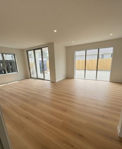 Luxury New Builds in Hauraki - Photo 2