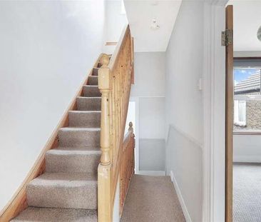 York Road, London, E17 - Photo 1