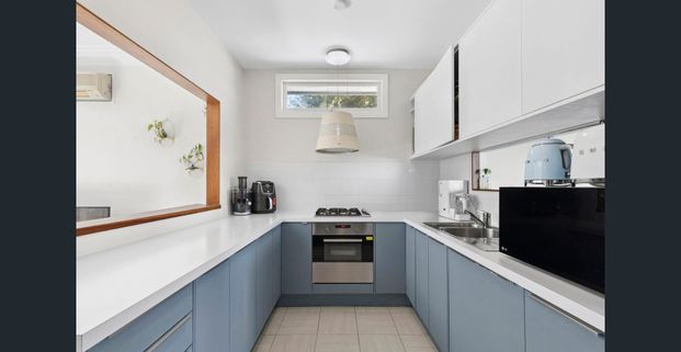 Quiet cul-de-sac living in Caringbah North - Photo 1