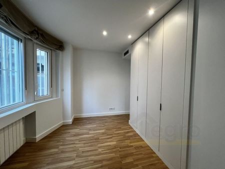 4 room luxury Flat for rent in Madrid, Autonomous Region of Madrid - Photo 2
