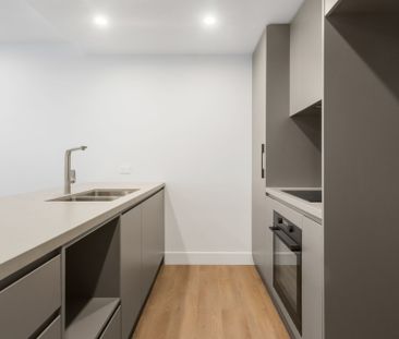 The Perfect 1-bedroom apartment in Phillip - Photo 2