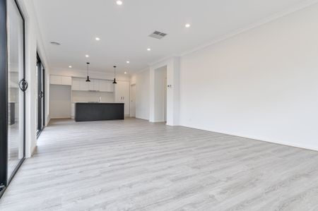 1/3 Valma St , BAYSWATER - Photo 2