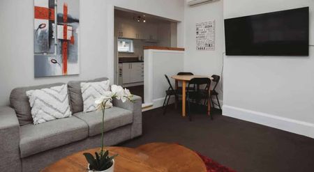 Fully furnished three bedroom home close to the CBD - Photo 4