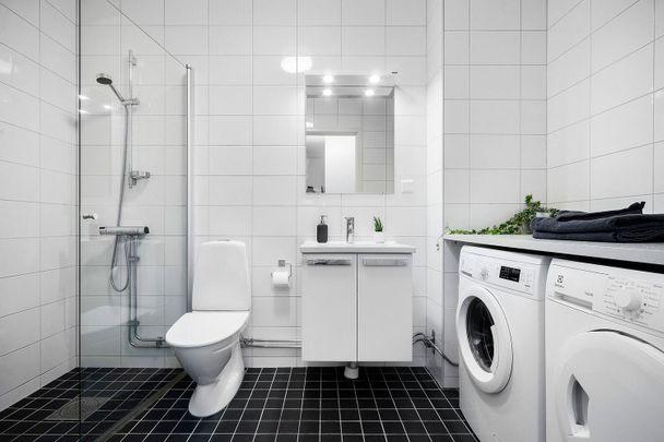 Rågsvedsvägen, Bandhagen - Photo 1