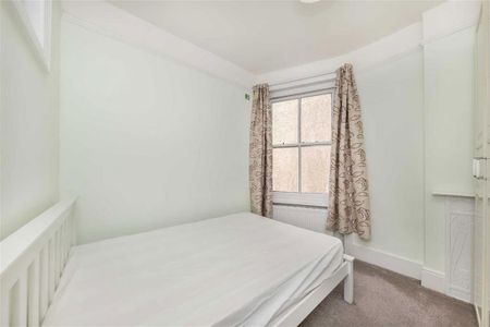 3 bedroom flat to rent - Photo 2