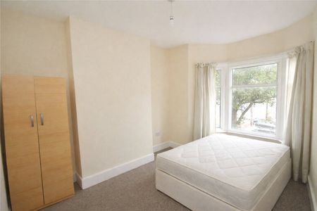 Holmewood Road, London, SE25 6UY - Photo 3