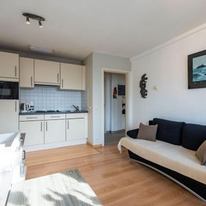 Appartement te huur in Oostende voor € 600 met 1 slaapkamer - Photo 2