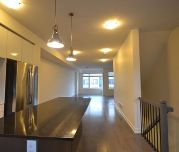For Lease - 202 Huguenot Road, Oakville, Ontario - Photo 5