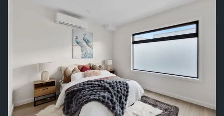 Modern Brand New 3 Bed, 3 Bath Townhouse for Rent - Photo 3