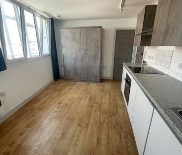 Studio to rent - Photo 6