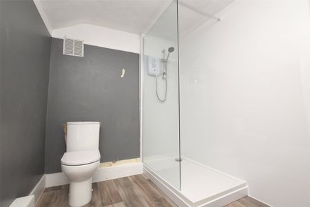 High Street, Winterbourne, Bristol, Gloucestershire, BS36 - Photo 5