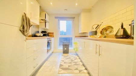5 bedroom terraced house to rent - Photo 5