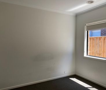 Stylish Living with Space, Comfort & Modern Appeal - Photo 4