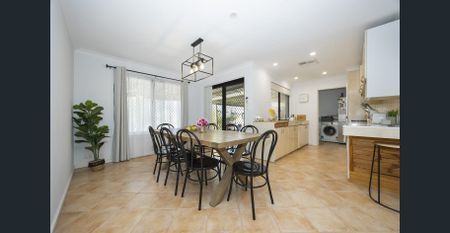 Quiet CuldeSac Retreat - Photo 5