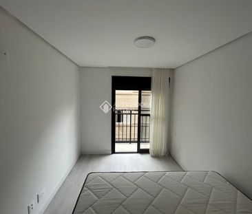 Apartamento com 1 quarto e 47m² para alugar em Mont'Serrat, Porto A... - Photo 1