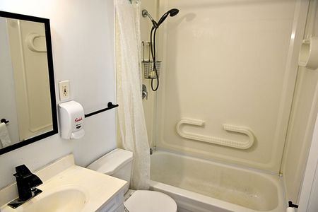 For Lease - 23 Watling Street, London East, Ontario - Photo 5