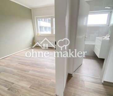 Helle und komplett renovierte 3-Zimmer-Wohnung mit Balkon in bester... - Foto 2