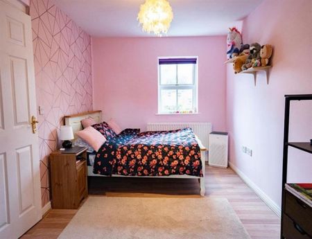 4 Bedroom Semi Detached Available Arranging tenancy - Photo 5