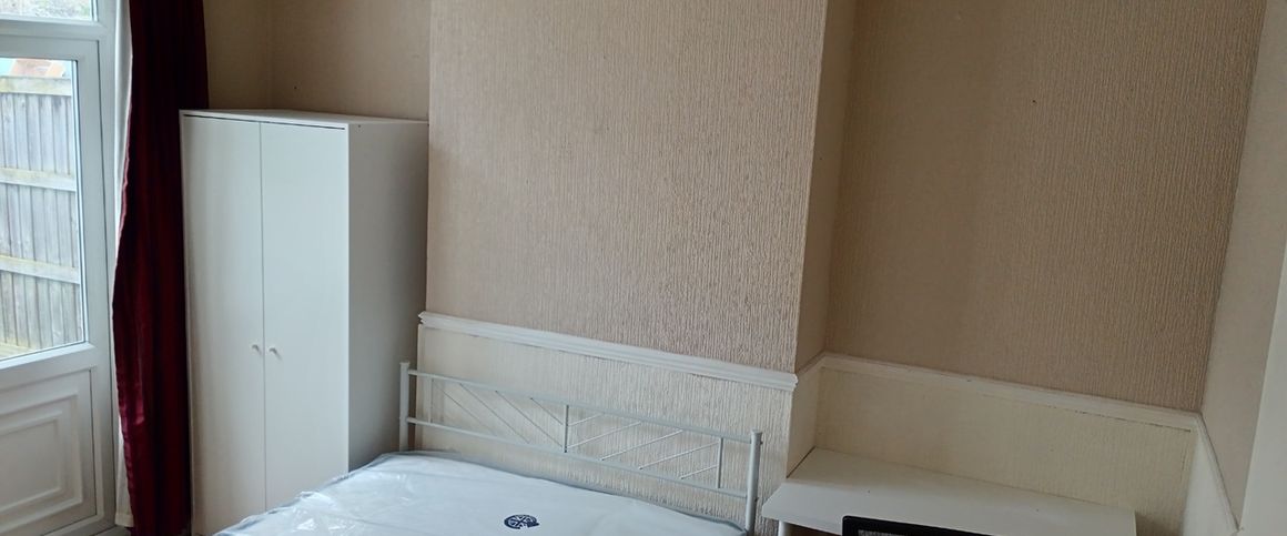 Room in a Shared House, Queen Isabels Avenue, CV3 - Photo 1