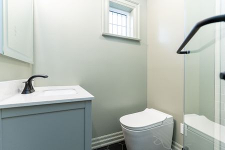 For Lease - 184 Lawrence Avenue, Toronto, Ontario - Photo 2