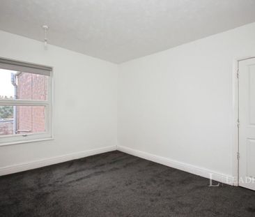 3 bedroom house to rent Church Road, Nuneaton, Warwickshire, CV10 - Photo 4