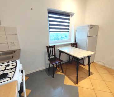 Przestronna kawalerka, osobna kuchnia - Photo 2