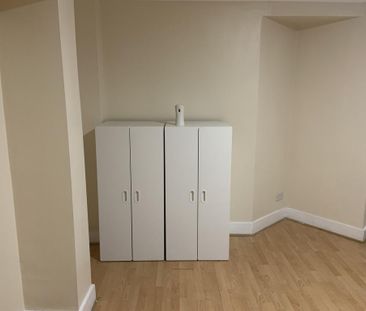 2 bedroom maisonette to rent - Photo 5