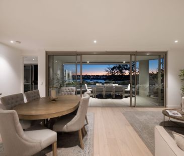 Spacious & Serene Bayside Living - Photo 3