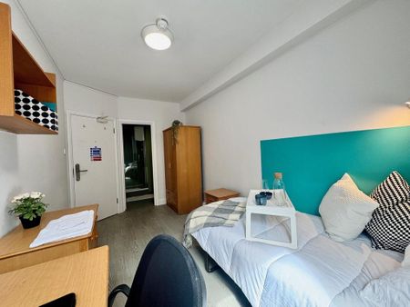 House share to rent - Photo 3