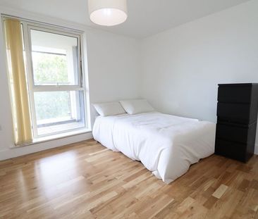 Room in a Shared Flat, Holystone Court, E14 - Photo 1