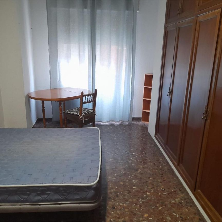 Piso de alquiler en Carrer Rosell, 20, Casco Histórico - Photo 1