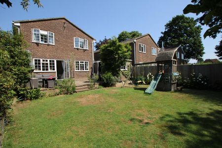 4 bedroom detached house to rent - Photo 5