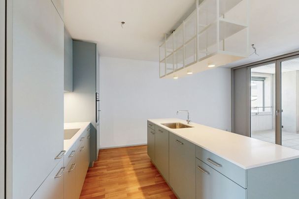 Modern and central apartment in Zurich! - Photo 1