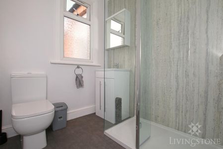 5 bedroom terraced house to rent - Photo 4