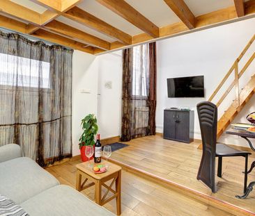 Rue des Petits Hôtels - Photo 1