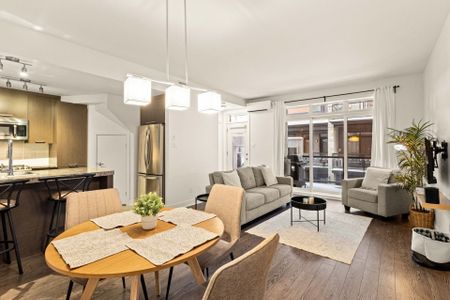 611 Rue Forbes, #206 - Photo 3