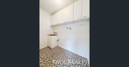 4 Bedrooms Family Home in Matthew Pearce Catchment - Photo 4