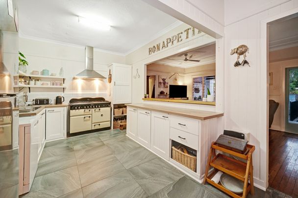 1/8 Gladstone Street, PIMLICO - Photo 1