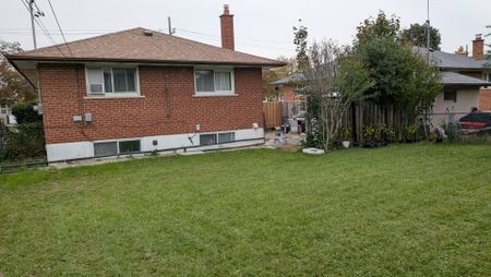 For Lease - 240 Wellesworth Drive Unit# #Lower, Toronto, Ontario - Photo 3