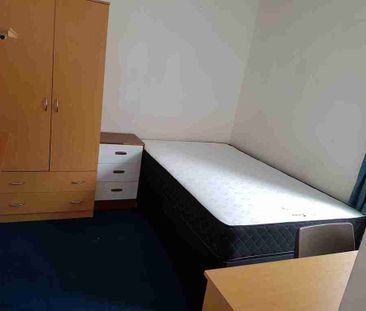 5 Bed Student Accommodation - Photo 6