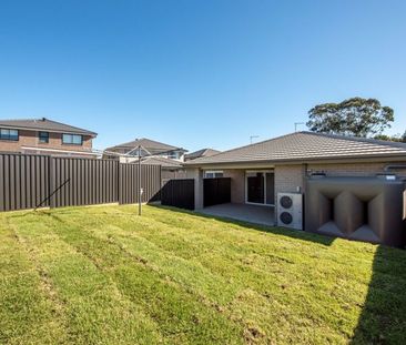 QUALITY BUILT, SPACIOUS HOME - Photo 5