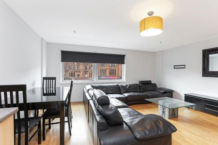 2 bedroom flat to rent - Photo 2