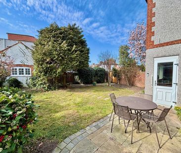 Cranbrook Rise, Ilford, IG1 - Photo 3