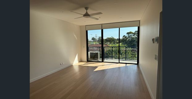 Modern 2-Bedroom Apartment FOR LEASE - Photo 1