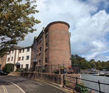 Newport, Isle Of Wight, PO30 - Photo 4