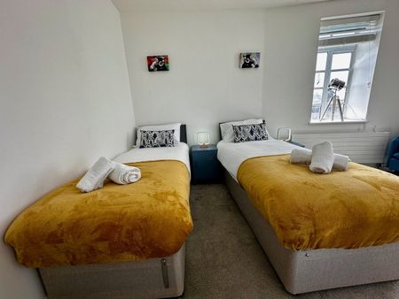 2 Bed Flat, Princes House, BN1 - Photo 3