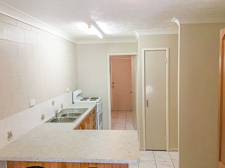 2/27 Camp Street, 4812, Mundingburra - Photo 4