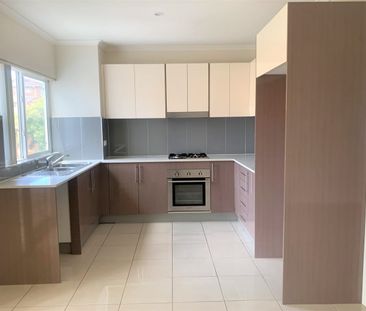 2 Bedroom Apartment - Photo 2